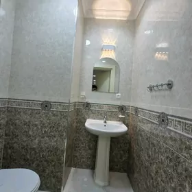 Anew 4/1 et 3 komnat