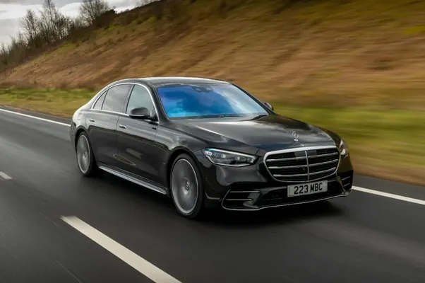 Представлен Mercedes-Benz S-Class PHEV 2026 с ДВС и электромоторов