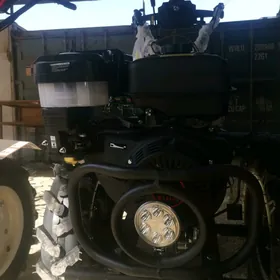 Ýer agdarýan Motoblok