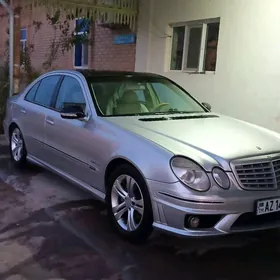Mercedes-Benz E500 2003