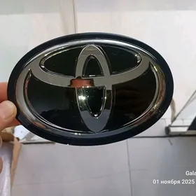 EMBILEMBA TOYOTA RADAR