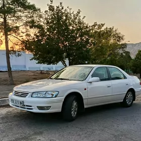 Toyota Camry 2000