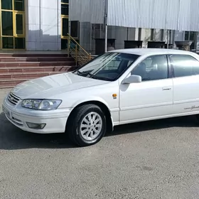 Toyota Camry 2000