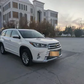 Toyota Highlander 2019