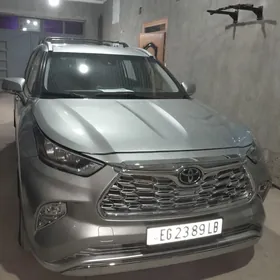 Toyota Highlander 2020