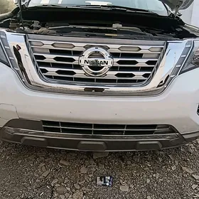 Nissan Pathfinder 2020