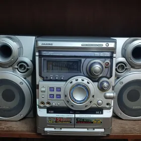 Музыкальный центр "Samsung"