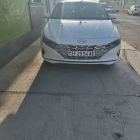 Hyundai Elantra 2021