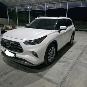 Toyota Highlander 2020