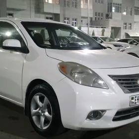 Nissan Versa 2011
