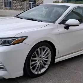 Toyota Camry 2018