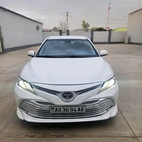 Toyota Camry 2018