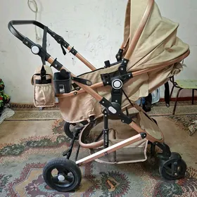 Коляска и машин