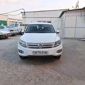Volkswagen Tiguan 2012