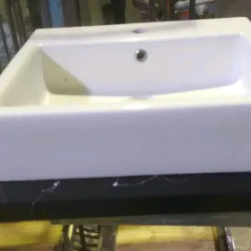 Столешница с раковиной для ван