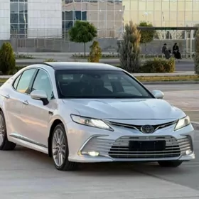 Toyota Camry 2018