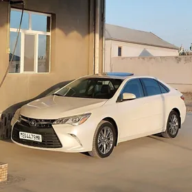 Toyota Camry 2016