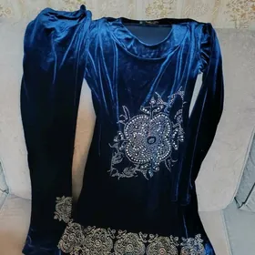 велюровый женский костюм новый