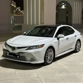 Toyota Camry 2018