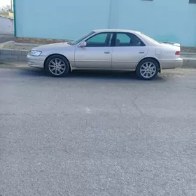 Toyota Camry 2000