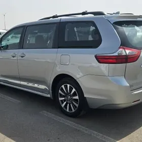 Toyota Sienna 2020