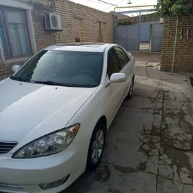 Toyota Camry 2004