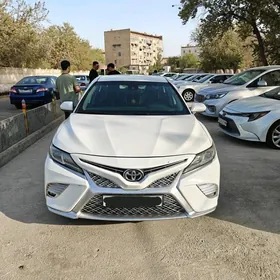 Toyota Camry 2020