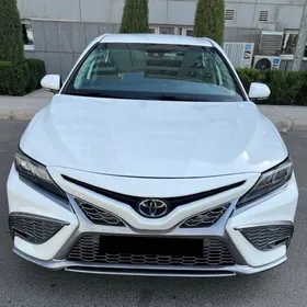 Toyota Camry 2021