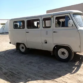 UAZ Profi 2002