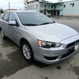 Mitsubishi Lanser 2009