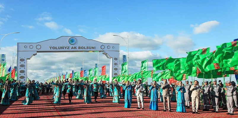 Esenguly etrabynda gije-gündizde 20 müň kub metr agyz suwuny arassalaýjy desga açyldy