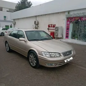 Toyota Camry 2000