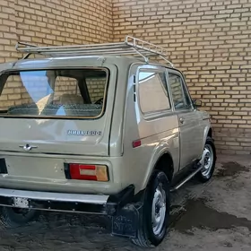 Lada Niva 1988