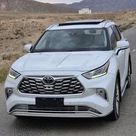 Toyota Highlander 2021