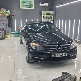 Mercedes-Benz C300 2010