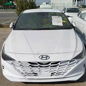 Hyundai Elantra 2021
