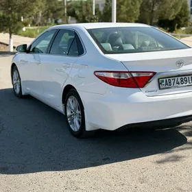 Toyota Camry 2015