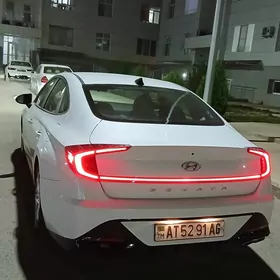 Hyundai Sonata 2021