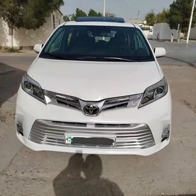 Toyota Sienna 2017