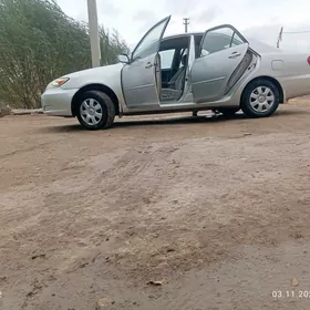 Toyota Camry 2004