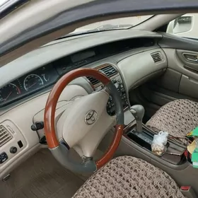 Toyota Avalon 2001