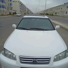 Toyota Camry 2001