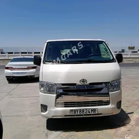 Toyota Hiace 2020