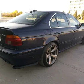 BMW E39 2002