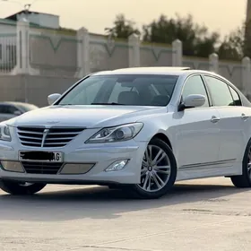 Hyundai Genesis 2012