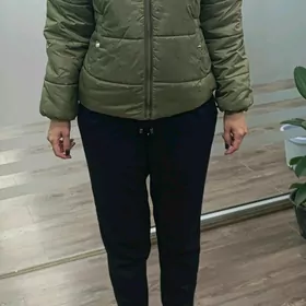 Куртка б/у в отл. состоянии