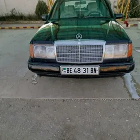 Mercedes-Benz W212 1991