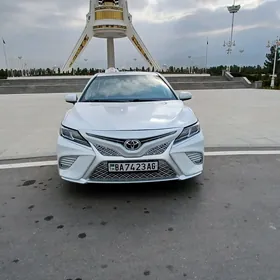 Toyota Camry 2020