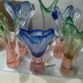 гутное стекло и другие.