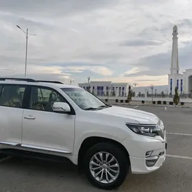 Toyota Land Cruiser Prado 2022